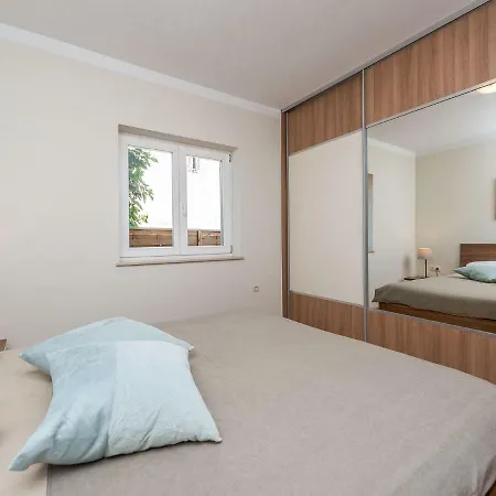 Cozy In Petrcane With Private Terrace *